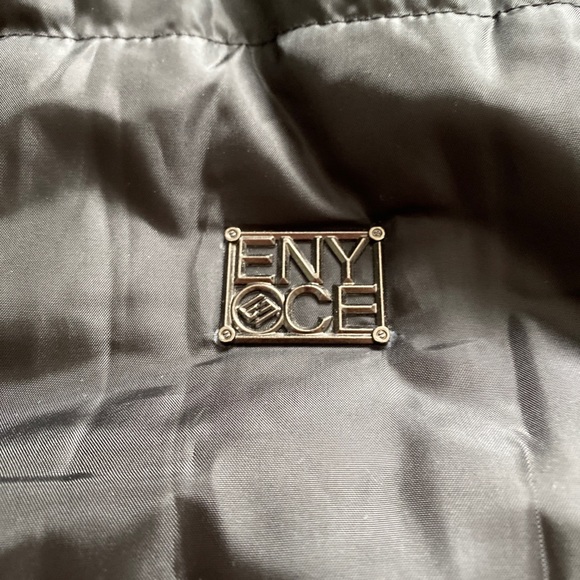 Men’s Black & Red ENYCE Puffer Vest (Sean Combs Co.) (Sean John) (P. Diddy) - Picture 7 of 8